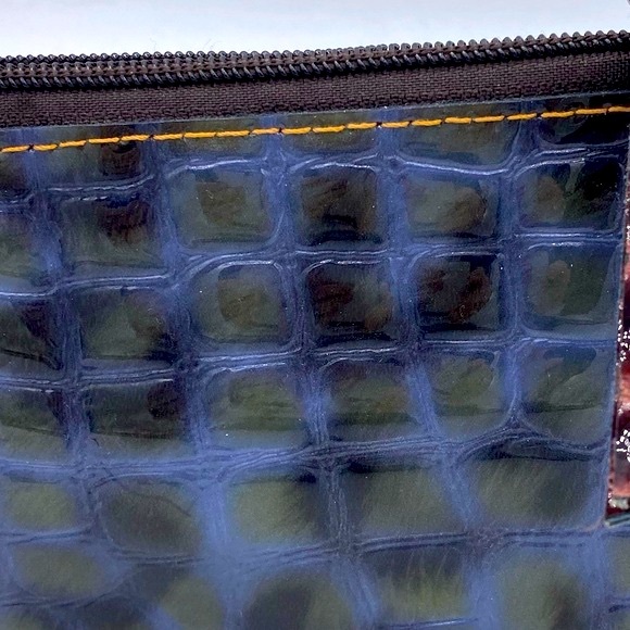 Ameri Leather Small Zipper Wallet With 2 Pockets On Inside Blue Alligator Design - Picture 5 of 6